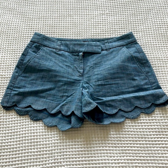 J Crew Factory scalloped short. Chambray/blue. Size 2. NWOT. - Picture 1 of 4